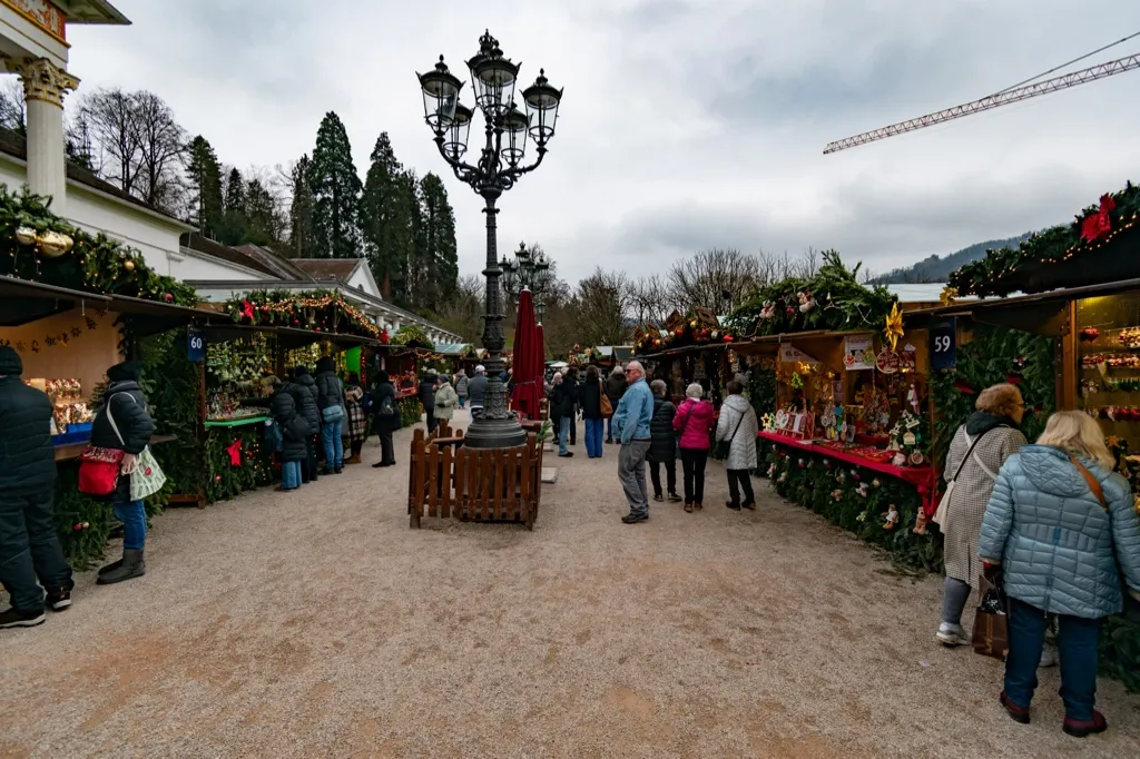 Photo depicting Plenty of space for roaming all the Christmas Market booths at Baden-Baden