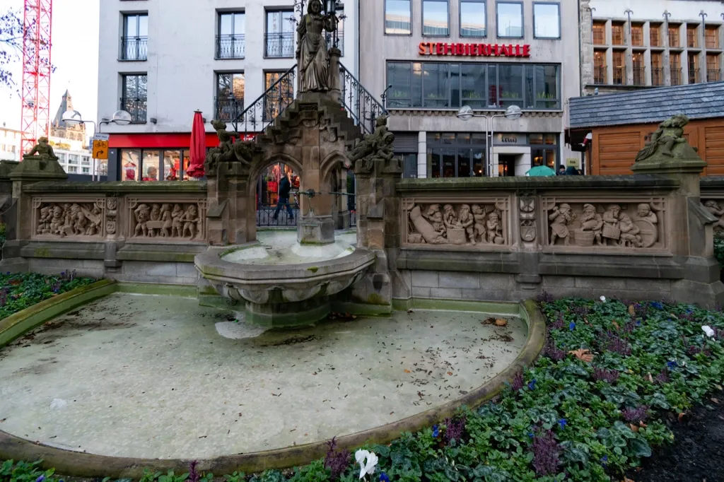 Photo of Heinzelmännchen Fountain