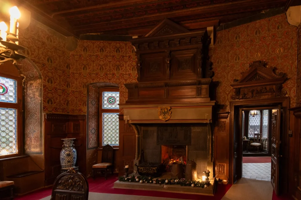 Photo of the beautiful hearth near the entrance in dining hall