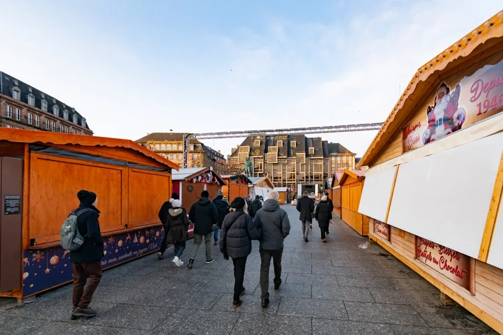 Photo of a large Christmas Market in Strasbourg still closed in late morning